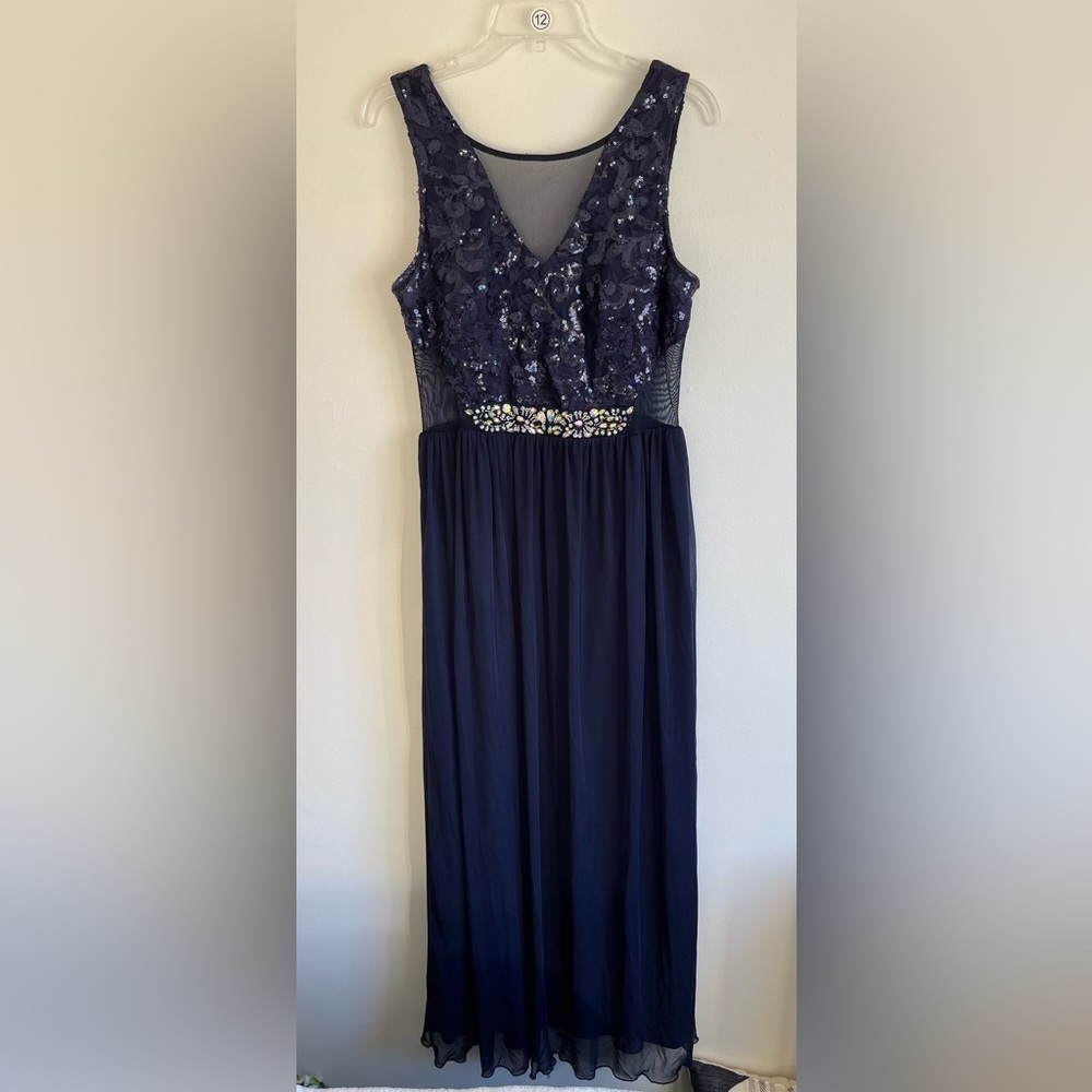 A. Byer. Navy Beaded Sequins Gown. Size 13.